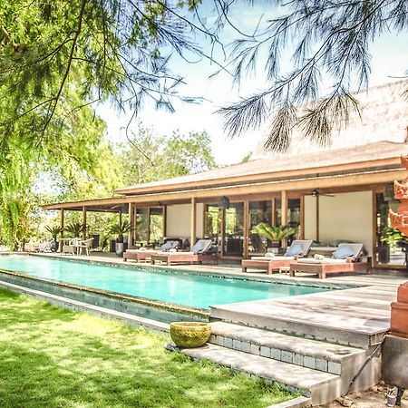 Villa Pulau Cinta Boutique Suites Гілі-Мено Екстер'єр фото