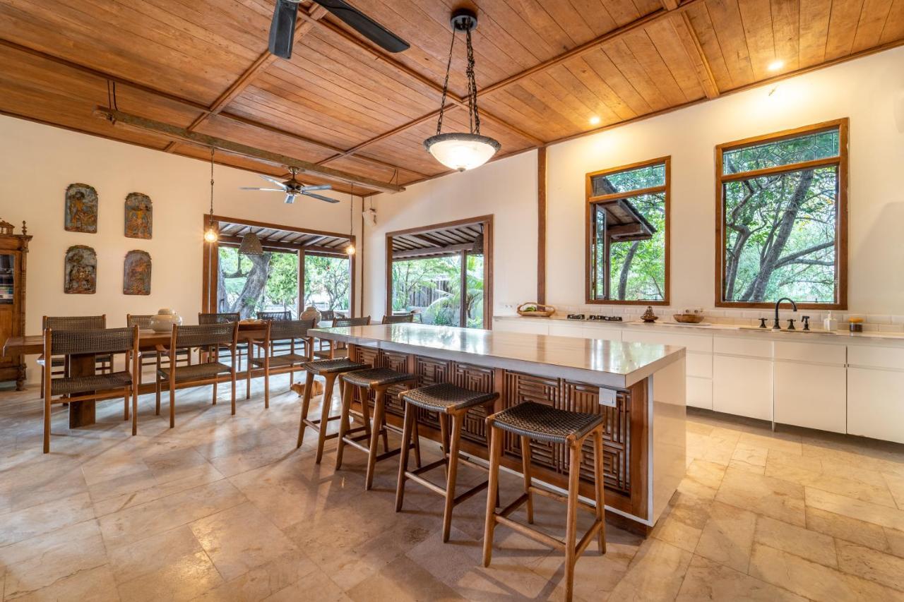 Villa Pulau Cinta Boutique Suites Гілі-Мено Екстер'єр фото